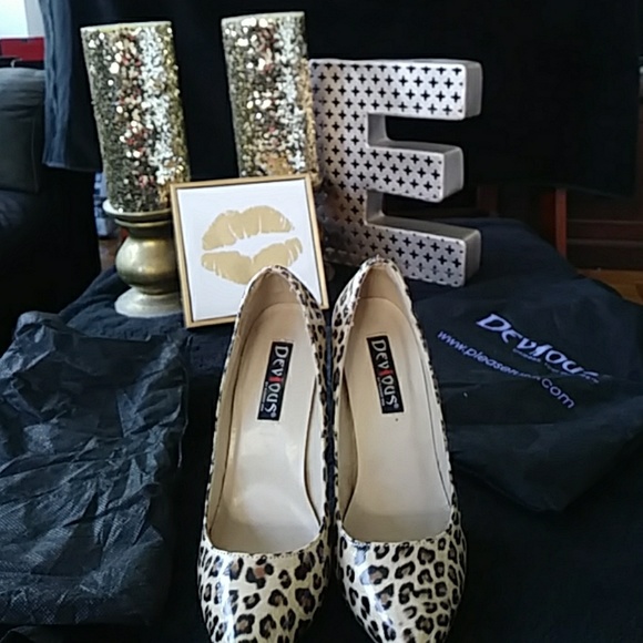DEVIOUS cheetah print stilettos. SIZE 7. - Picture 5 of 6
